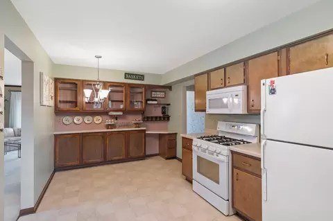 Kitchen - 1248 35th St, Munster, IN 46321 photo 1 of 7