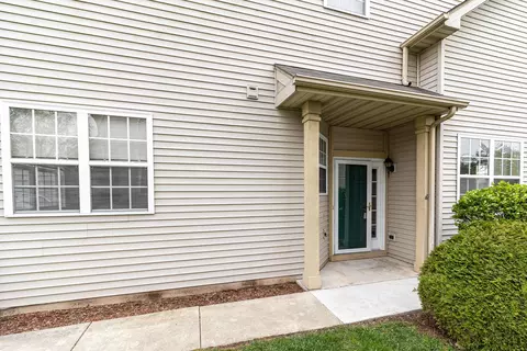 8022 Knickerbocker Pl, Dyer, IN 46311 photo 4