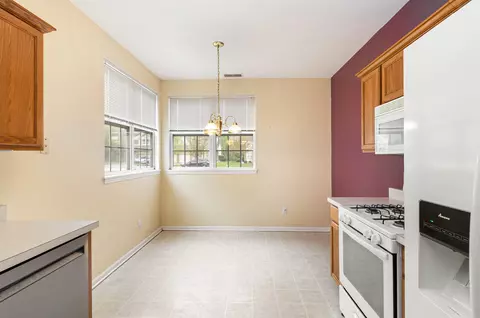 8022 Knickerbocker Pl, Dyer, IN 46311 photo 9