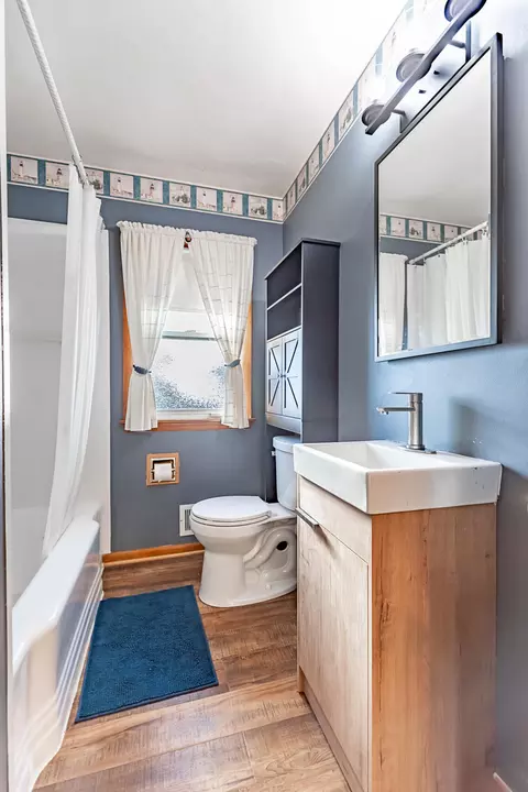 Bath - 1432 N Griffith Blvd, Griffith, IN 46319 photo 2 of 2