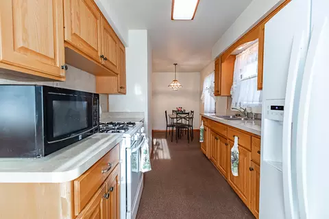 Kitchen - 1432 N Griffith Blvd, Griffith, IN 46319 photo 3 of 3