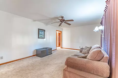 Living - 1432 N Griffith Blvd, Griffith, IN 46319 photo 2 of 3