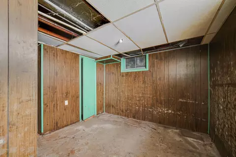 621 Clinton St, Gary, IN 46406 photo 17