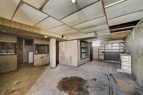 621 Clinton St, Gary, IN 46406 photo 15