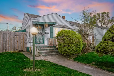 621 Clinton St, Gary, IN 46406 photo 1