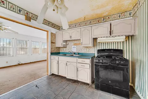 621 Clinton St, Gary, IN 46406 photo 7