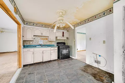 621 Clinton St, Gary, IN 46406 photo 6
