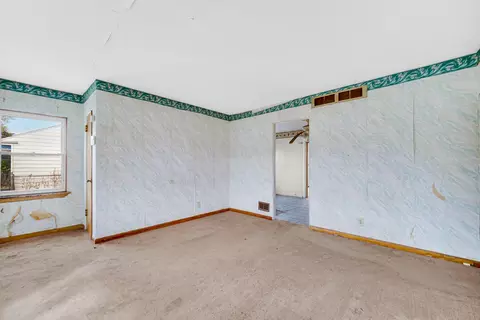 621 Clinton St, Gary, IN 46406 photo 4