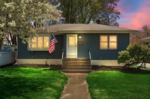 209 W 40th Pl, Griffith, IN 46319 photo 3