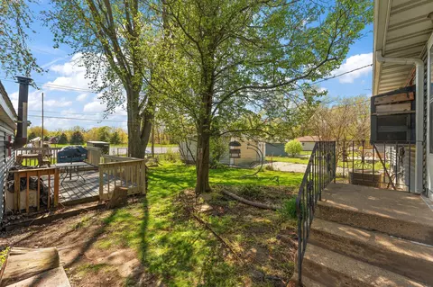 209 W 40th Pl, Griffith, IN 46319 photo 17