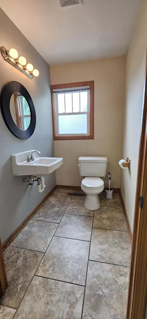 Bath - 5816 E 7th Ave, Gary, IN 46403 photo 1 of 3