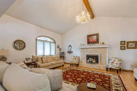 1033 Cornwallis Ln, Munster, IN 46321 photo 2