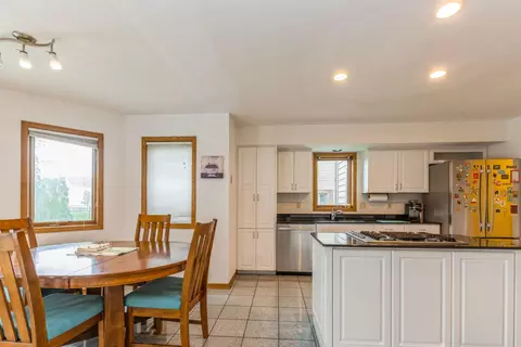 1033 Cornwallis Ln, Munster, IN 46321 photo 6