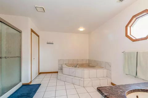 1033 Cornwallis Ln, Munster, IN 46321 photo 12