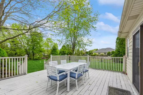 1033 Cornwallis Ln, Munster, IN 46321 photo 25