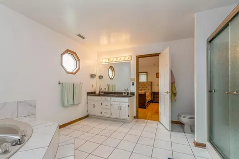 1033 Cornwallis Ln, Munster, IN 46321 photo 11
