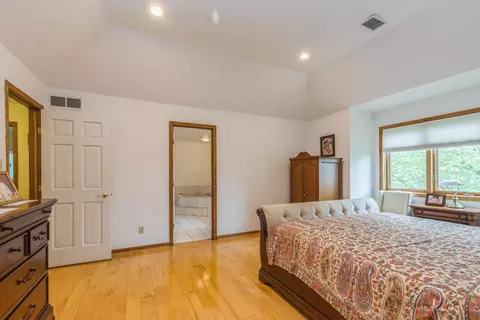 1033 Cornwallis Ln, Munster, IN 46321 photo 10