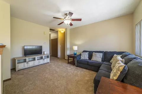 86 Creston Cir, Aurora, IL 60504 photo 6