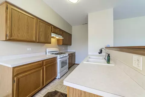 86 Creston Cir, Aurora, IL 60504 photo 9
