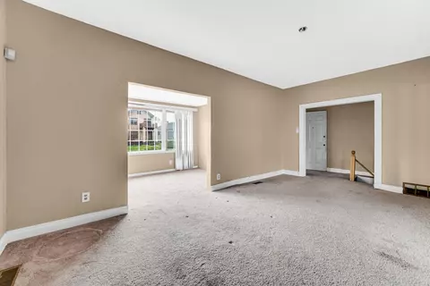 Living - 415 Marshall St, Gary, IN 46404 photo 2 of 5