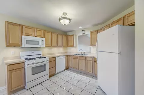 5827 Anthony Ct, Griffith, IN 46319 photo 6