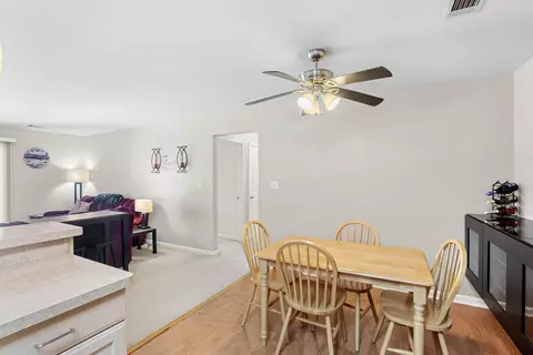2720 Georgetowne Dr #A2, Highland, IN 46322 photo 8