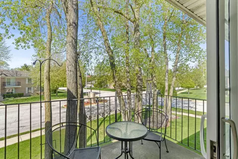 2720 Georgetowne Dr #A2, Highland, IN 46322 photo 15