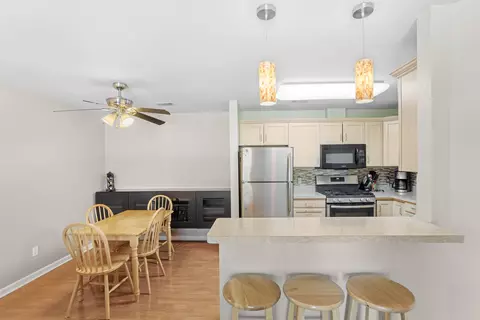 2720 Georgetowne Dr #A2, Highland, IN 46322 photo 6