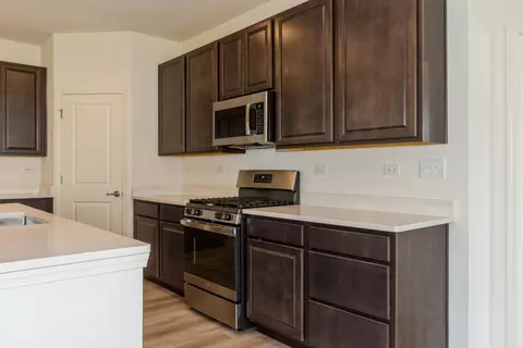 3852 Porter St, Valparaiso, IN 46385 photo 5