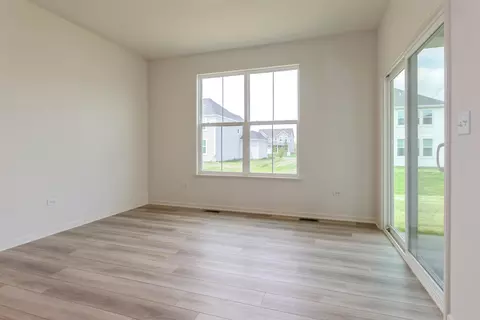 3852 Porter St, Valparaiso, IN 46385 photo 8