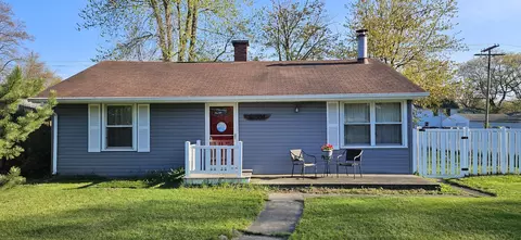 8001 Maple Ave, Gary, IN 46403 photo 1