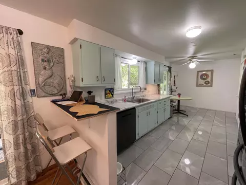 665 Morgan St, Gary, IN 46403 photo 9