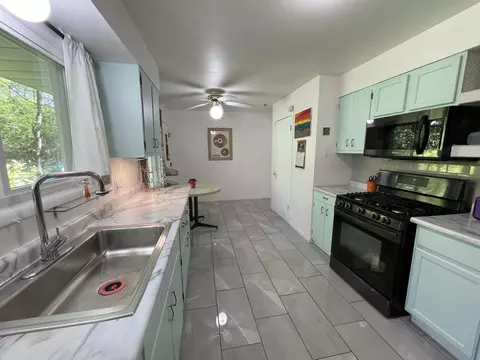 665 Morgan St, Gary, IN 46403 photo 11