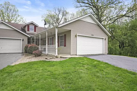 11311 Kelly Dr, Saint John, IN 46373