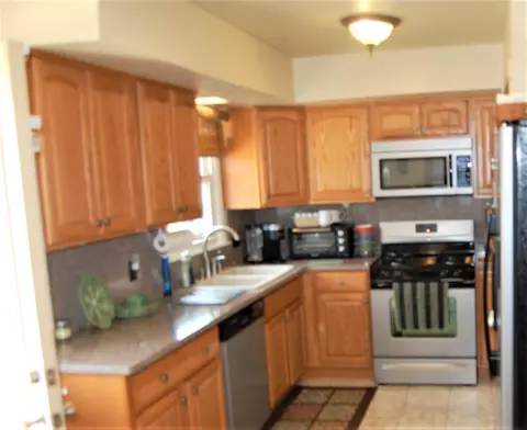 815 Oday Dr, Griffith, IN 46319 photo 6
