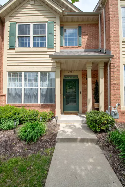 2903 Churchill Ln, Highland, IN 46322