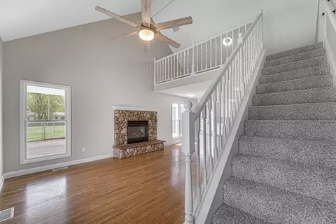 3252 Laporte St, Hobart, IN 46342 photo 5