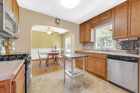 Kitchen - 16010 W 18th Rd, Culver, IN 46511 photo 2 of 2