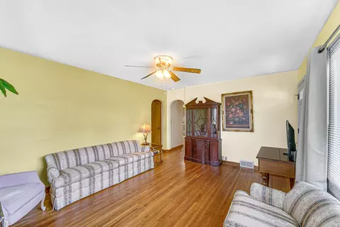 Living - 16010 W 18th Rd, Culver, IN 46511 photo 2 of 2