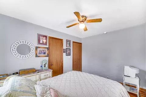 Bedroom - 16010 W 18th Rd, Culver, IN 46511 photo 2 of 2