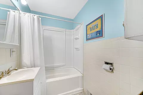 Bath - 16010 W 18th Rd, Culver, IN 46511 photo 1 of 1