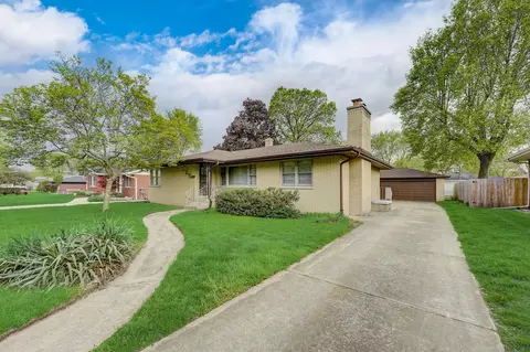 8422 Moraine Ave, Munster, IN 46321