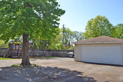 320 Gregory Ave, Munster, IN 46321 photo 13