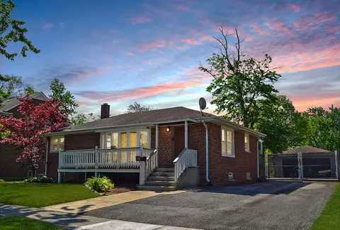 320 Gregory Ave, Munster, IN 46321 photo 1