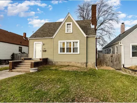 2821 Janet Pl, Hammond, IN 46323