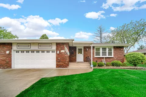8218 Madison Ave, Munster, IN 46321