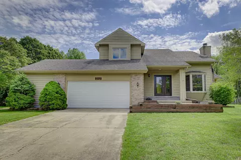 312 Kenbridge Ct, Valparaiso, IN 46385