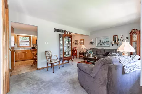 706 N Raymond St, Griffith, IN 46319 photo 5