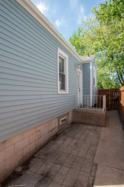 3128 Parkway St, Hammond, IN 46323 photo 9