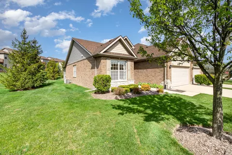 9926 Settlers Ct, Saint John, IN 46373